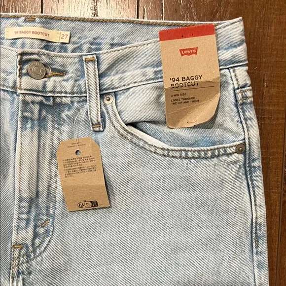Levi's Light Blue Women's Mid Rise Baggy Jeans - Picture 2 of 10